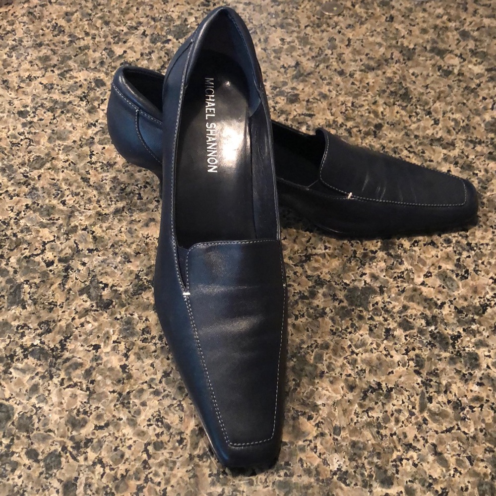 Michael Shannon Navy Blue leather pump
